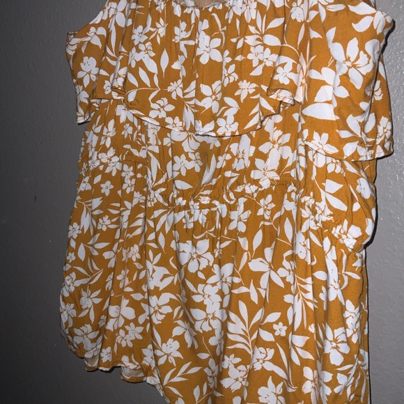 Floral Ruffle Tank - Picture 4 of 4